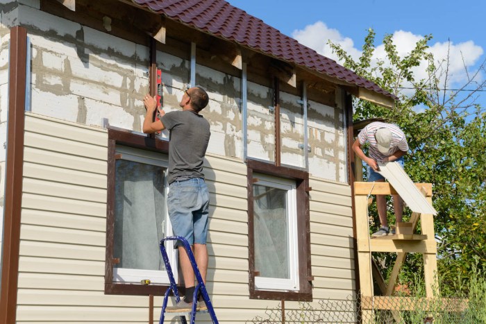 Vinyl Siding: Costs and Key Considerations, Explained (2025)