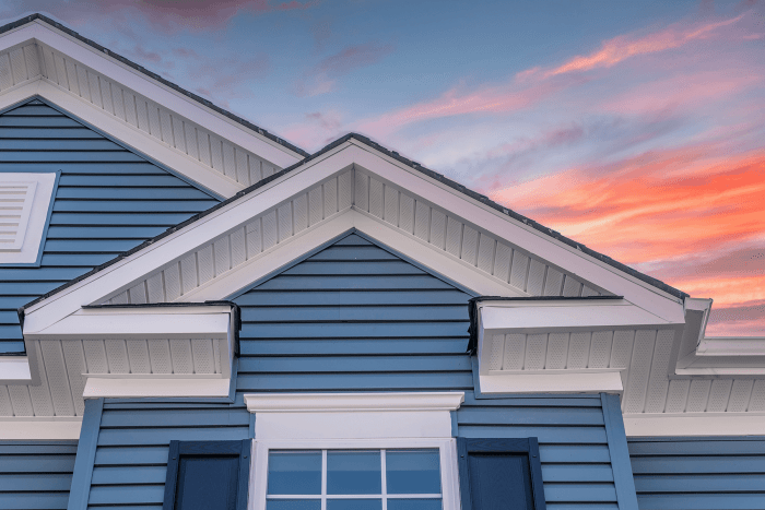 Vinyl Siding Contractors Near Me | Installers and Repair Companies